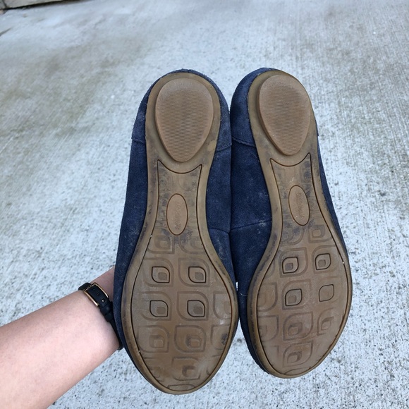 Dr. Scholl's navy moccasins - Picture 2 of 3